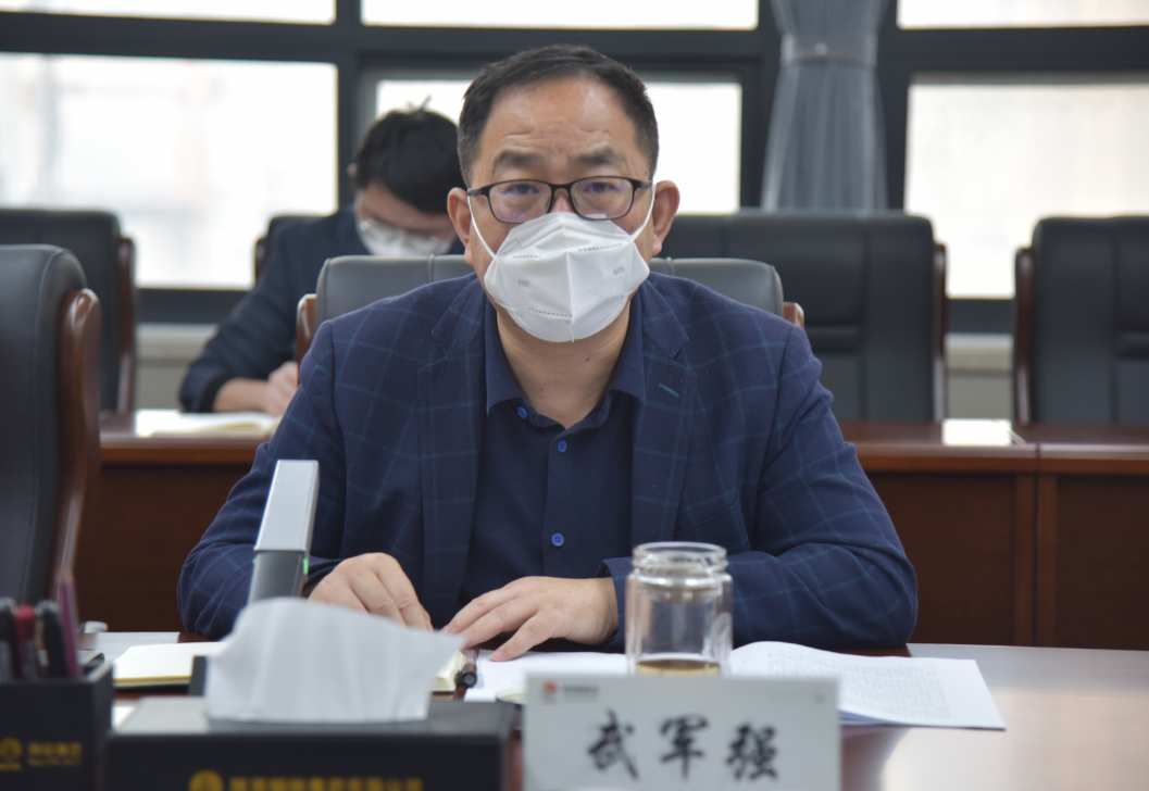 陜鋼集團黨委理論學習中心組學習中共中央政治局民主生活會、中央經(jīng)濟工作會議、全國宣傳部長會議、中共陜西省委十四屆三次全會精神